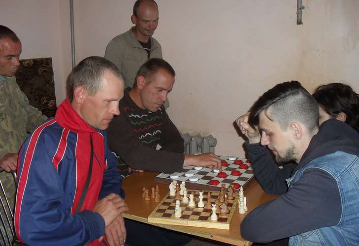 Турнир по шашкам и шахматам